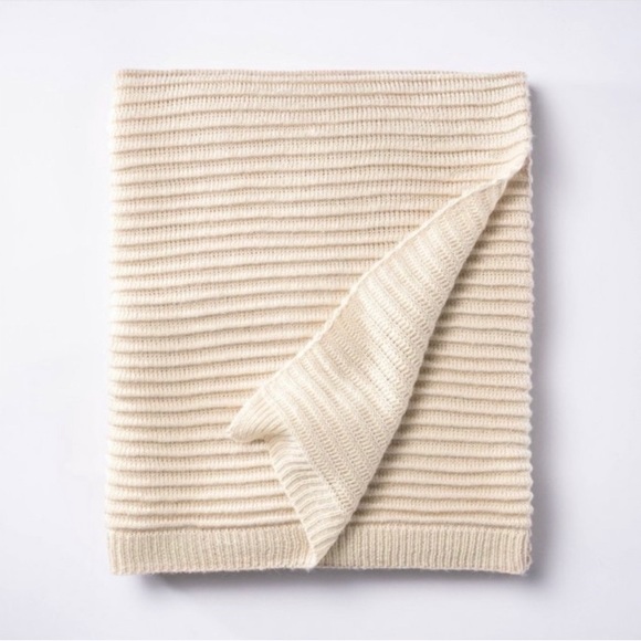 Studio McGee w Threshold cream rib knit blanket NWT - Picture 3 of 6